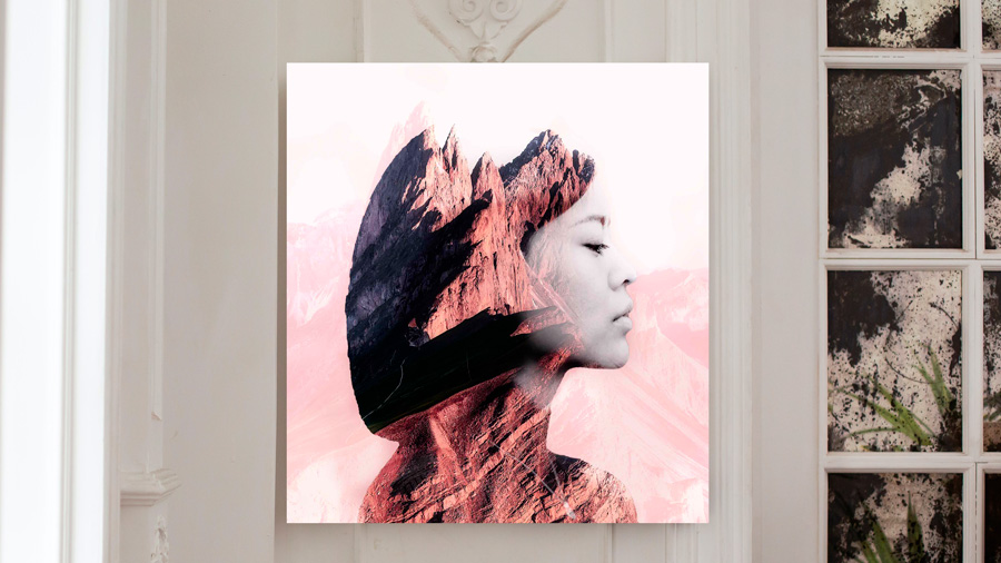 Photomontage d'une femme au travers d'une montagne